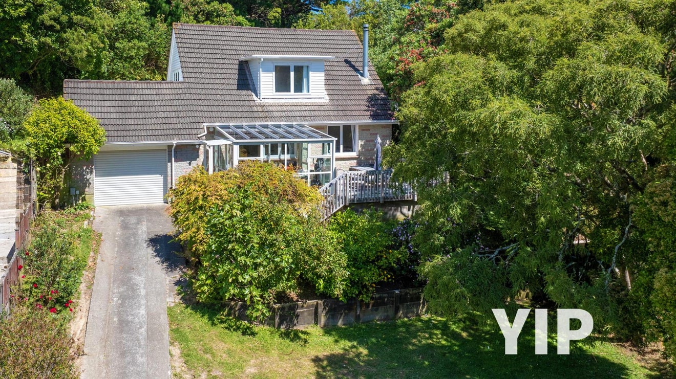 74 Newlands Road, Newlands, Wellington - Carousel 1