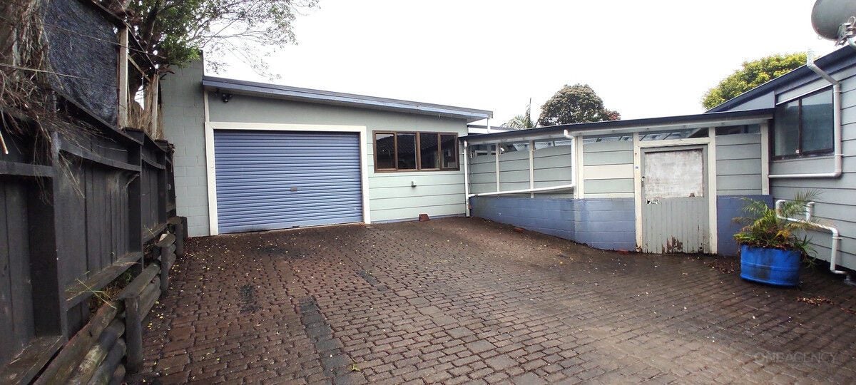 15 Hydra Place, Glen Eden, Auckland - Carousel 2