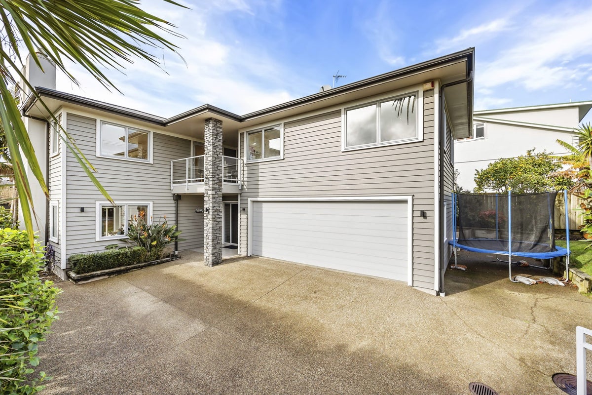 1/36 Rothesay Bay Road, Rothesay Bay, Auckland - Carousel 1