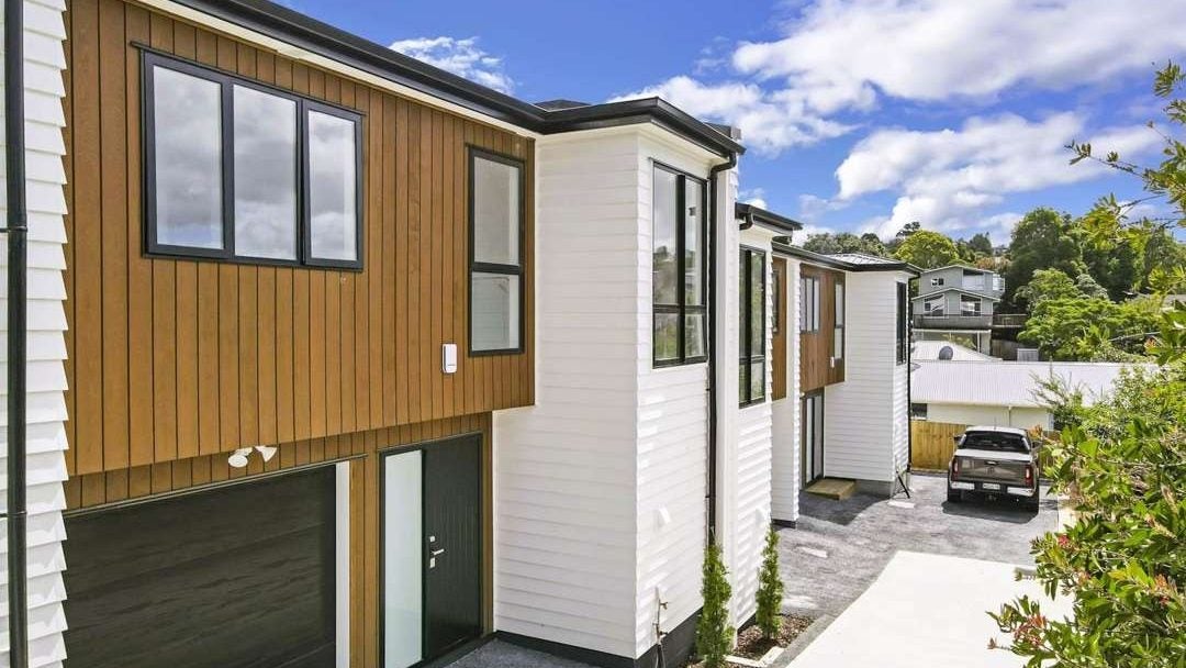 16C Bellringer Road, Massey, Auckland - Carousel 1