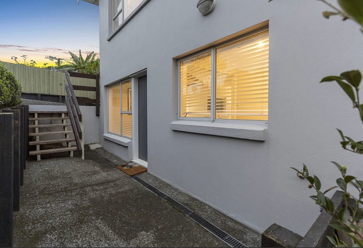 43 Ripon Crescent, Meadowbank, Auckland - Carousel 1