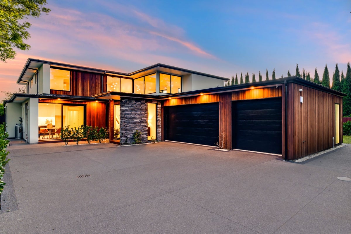 99A Fendalton Road, Fendalton, Christchurch - Carousel 1