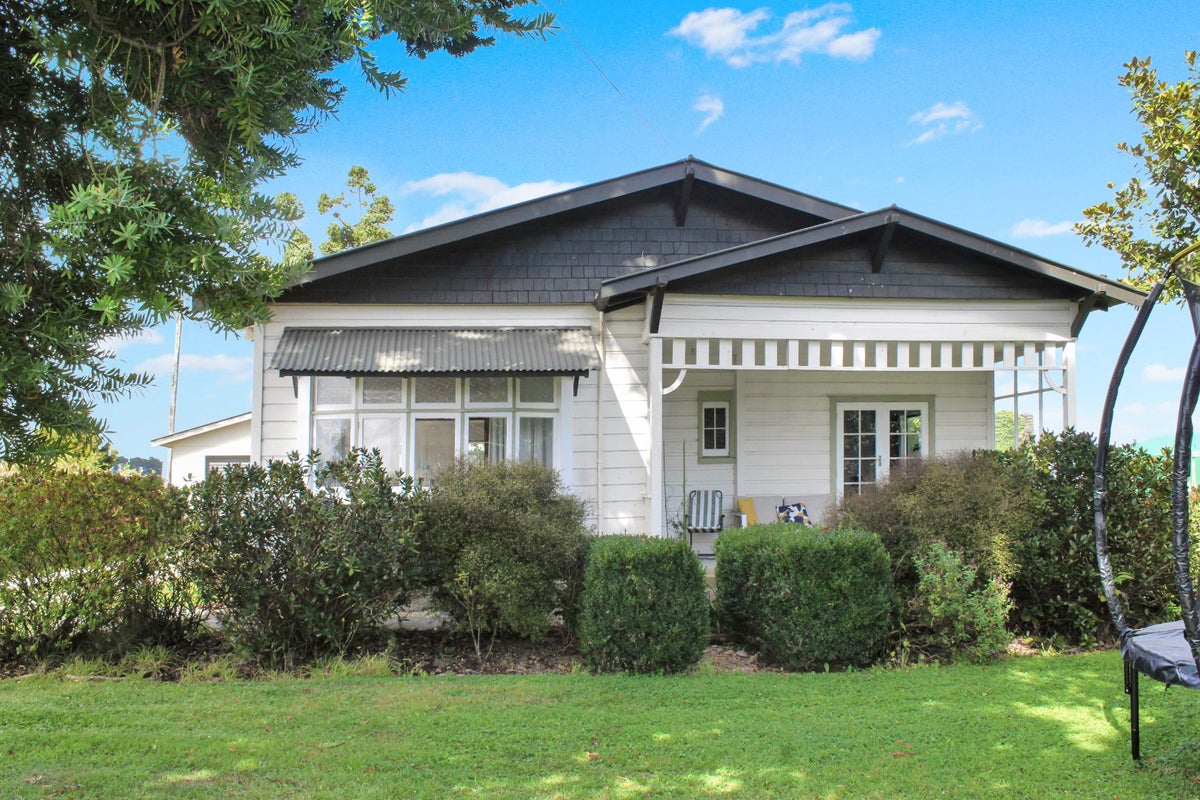 86 River Road, Palmerston North - Carousel 1