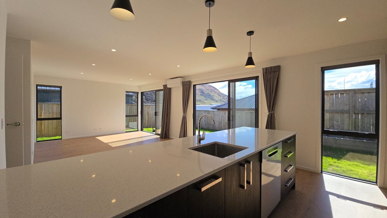 98 Jack Hanley Drive, Jacks Point, Queenstown - Carousel 2