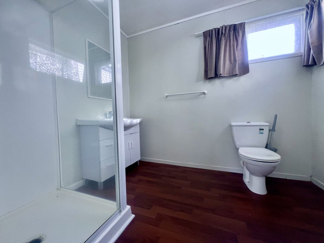 39A Forrest Hill Road, Milford, Auckland - Carousel 7
