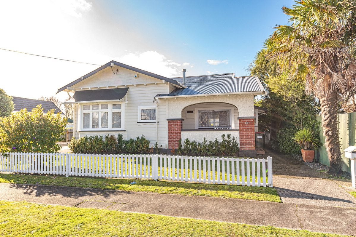 38 Moana Street, Whanganui East, Whanganui - Carousel 2