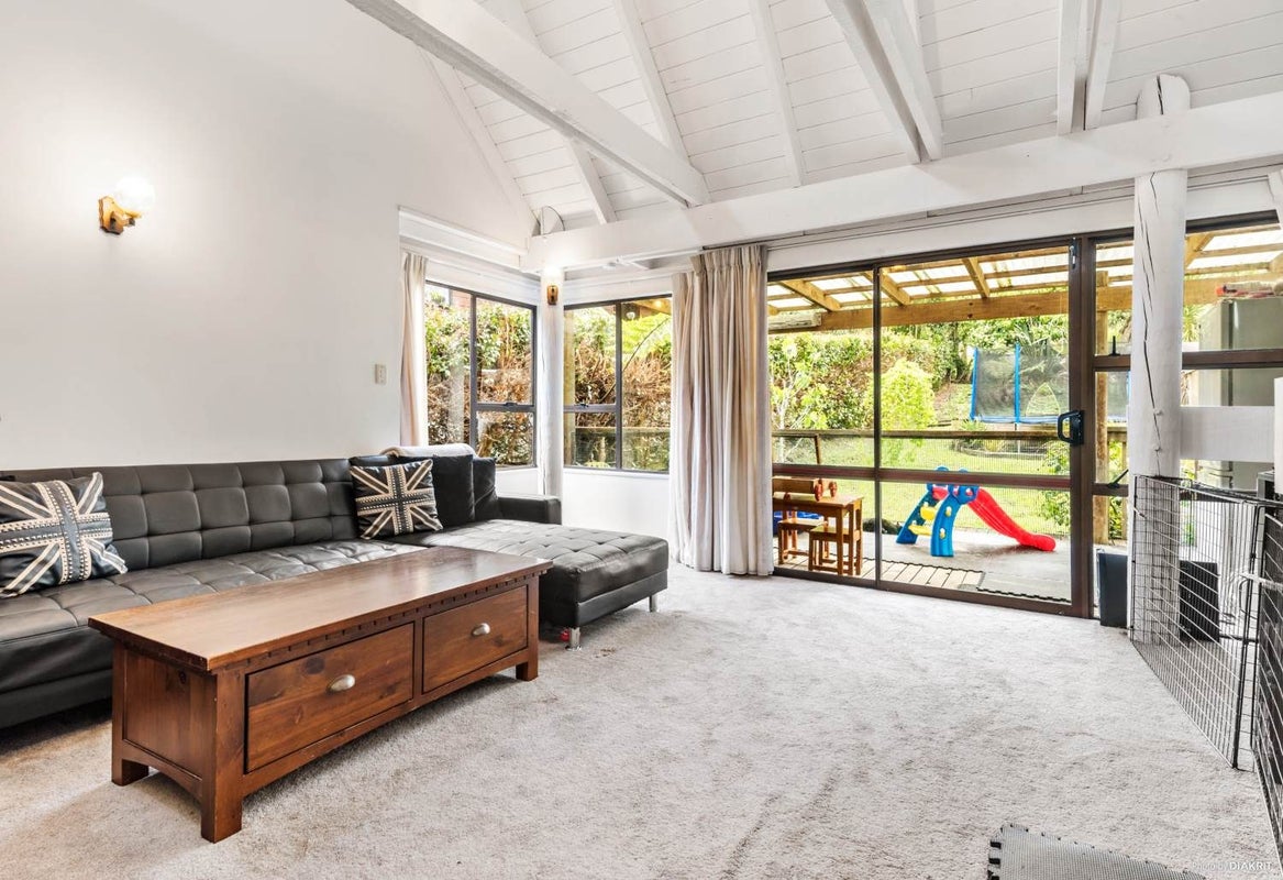 7 Wyoming Avenue, Murrays Bay, Auckland - Carousel 11