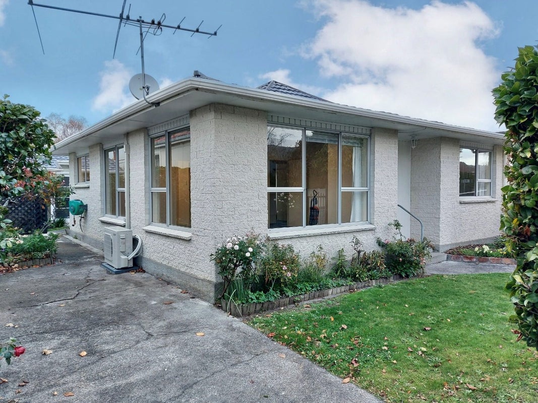 1/392 Fergusson Drive, Heretaunga, Upper Hutt - Carousel 1