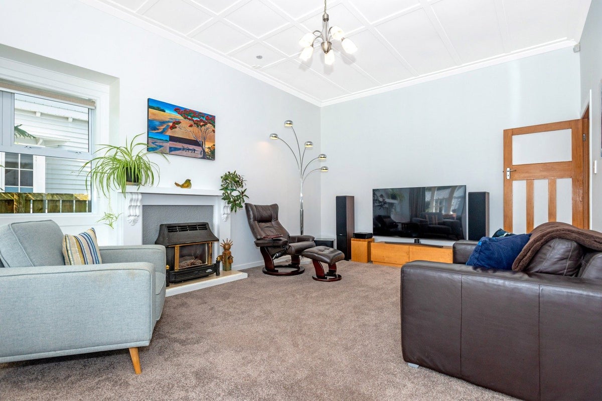 262 Clifford Street, Whataupoko, Gisborne - Carousel 2