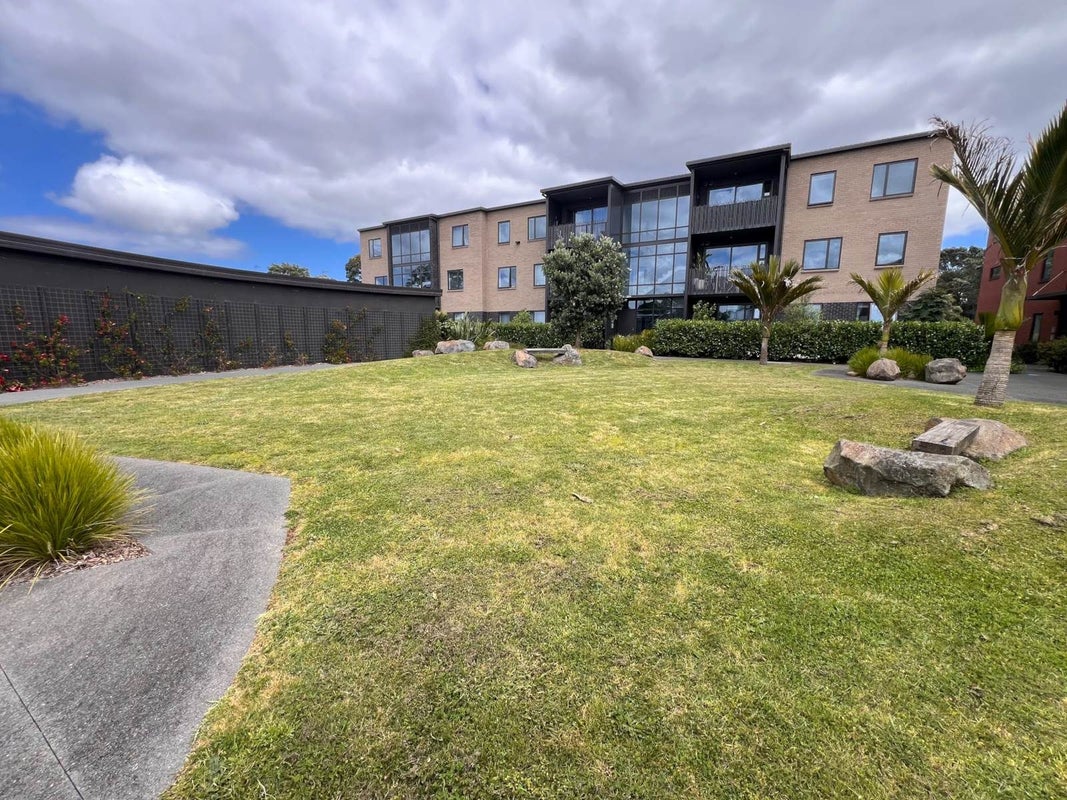 202/7C Hinaki Street, Point England, Auckland - Carousel 2