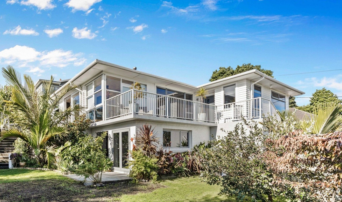 1 Bonithon Avenue, Moturoa, New Plymouth - Carousel 1