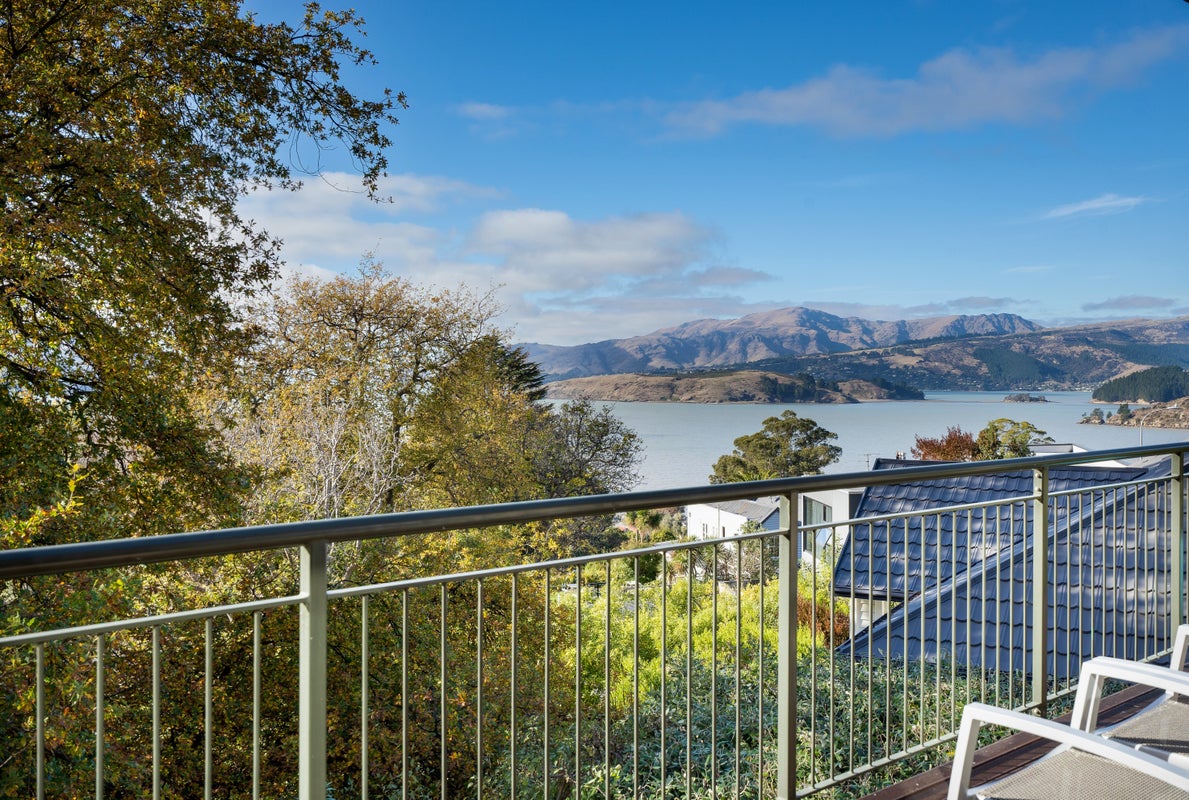 9 Glas Brae, Governors Bay, Lyttelton - Carousel 2