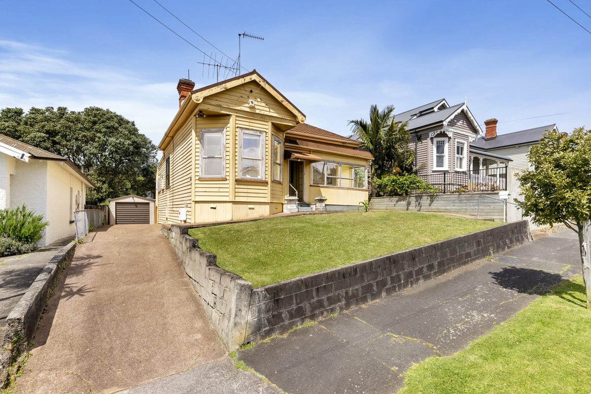 13 Tutanekai Street, Grey Lynn, Auckland - Carousel 2