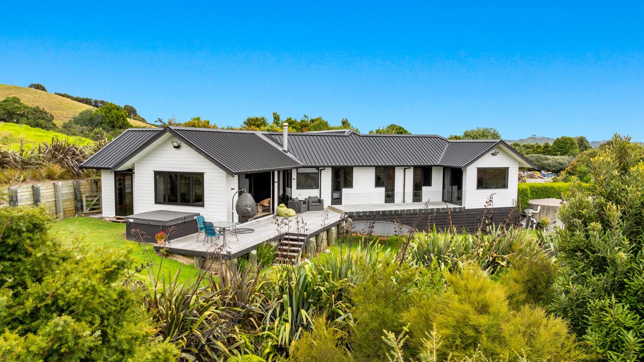 101 Fitzpatrick Road, Brookby, Auckland - Carousel 1