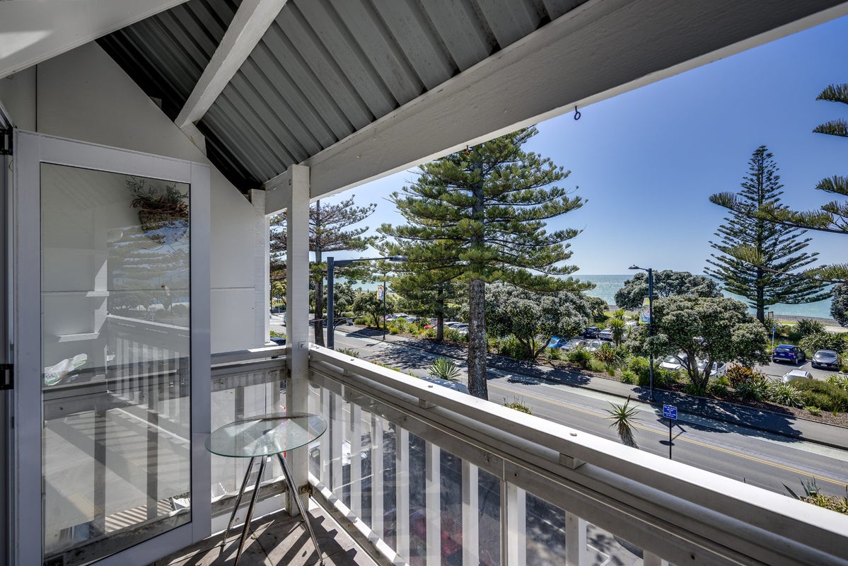 249 Marine PDE, CENTRAL, NAPIER - Carousel 2