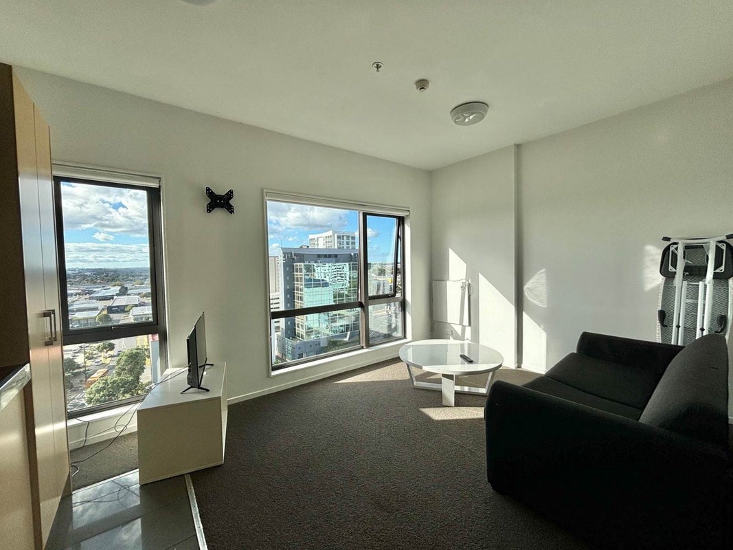 1104/17 Putney Way, Manukau, Auckland - Carousel 1