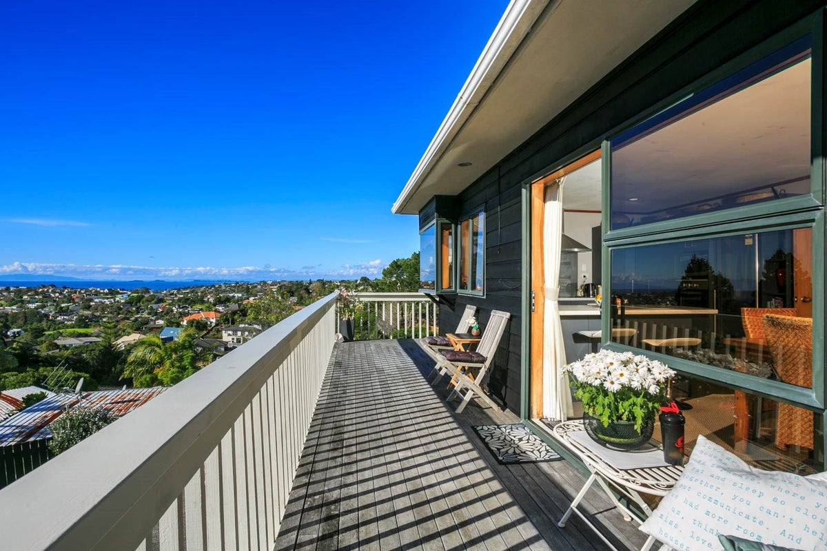 1/112 Arran Road, Browns Bay, Auckland - Carousel 17