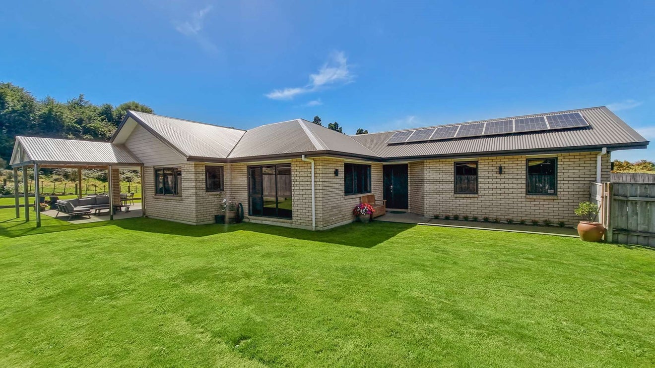 29 Oakland Place, Ngongotaha, Rotorua - Carousel 1