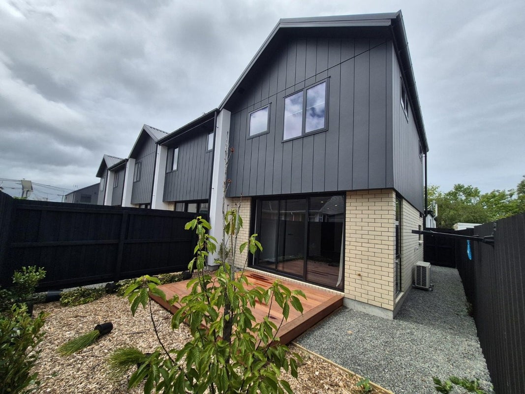 24 New Brighton Road, Shirley, Christchurch - Carousel 1