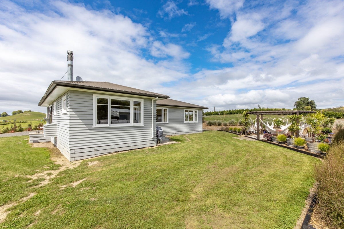 64 Long Range Road, Waipawa - Carousel 2