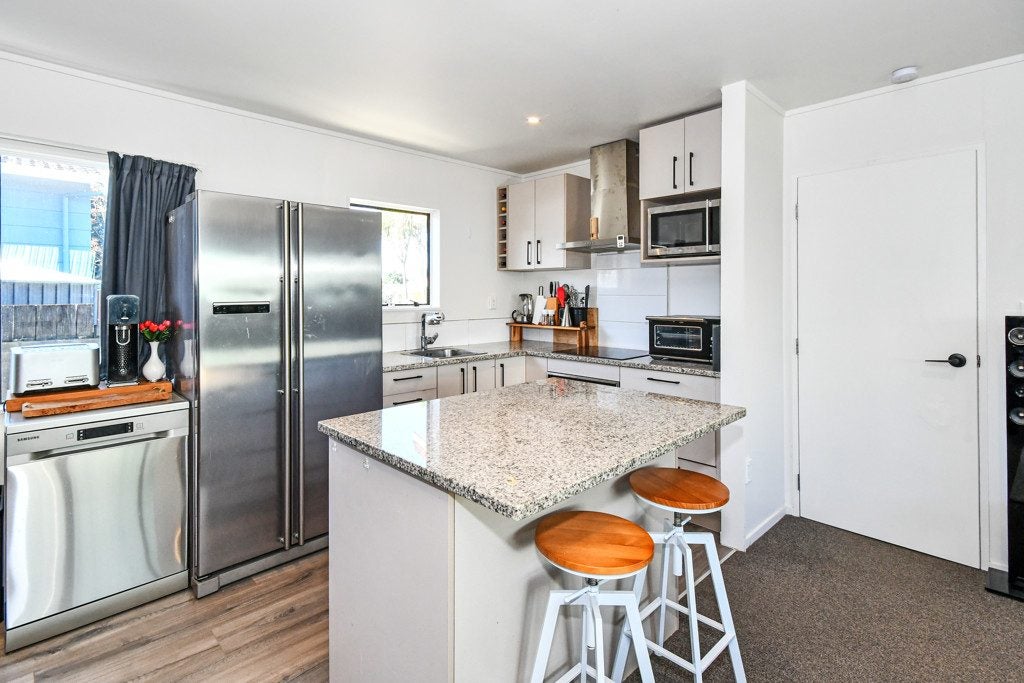 1/143 Finlayson Avenue, Clendon Park, Auckland - Carousel 2
