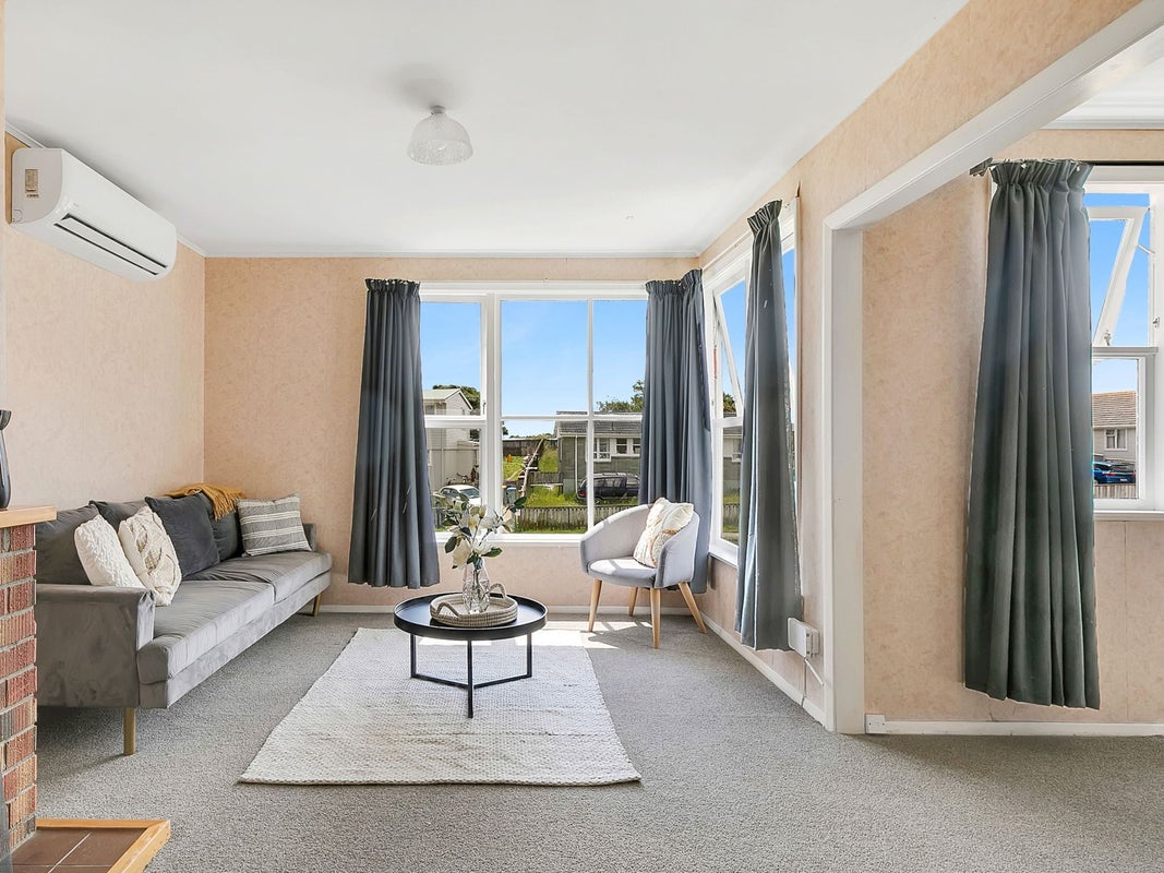 30 Corinna Street, Waitangirua, Porirua - Carousel 2