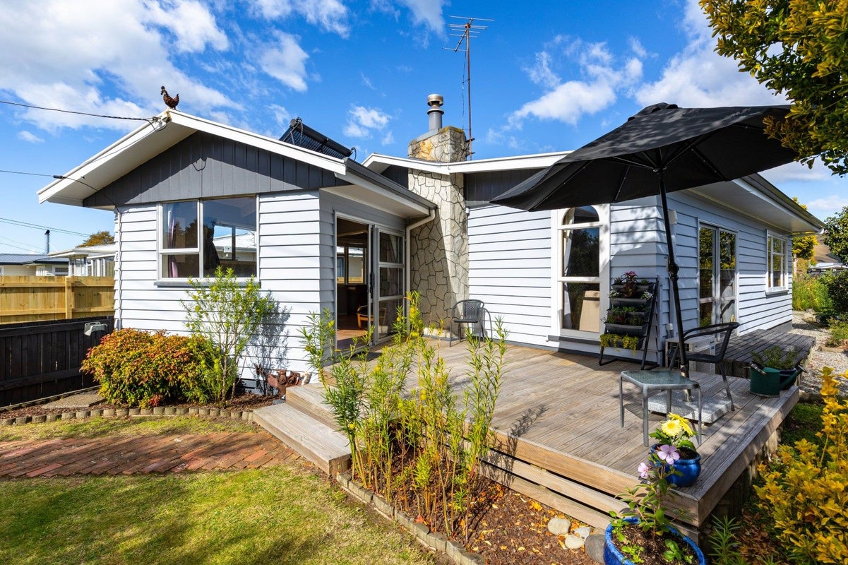 6 Julian Street, Redwoodtown, Blenheim - Carousel 1