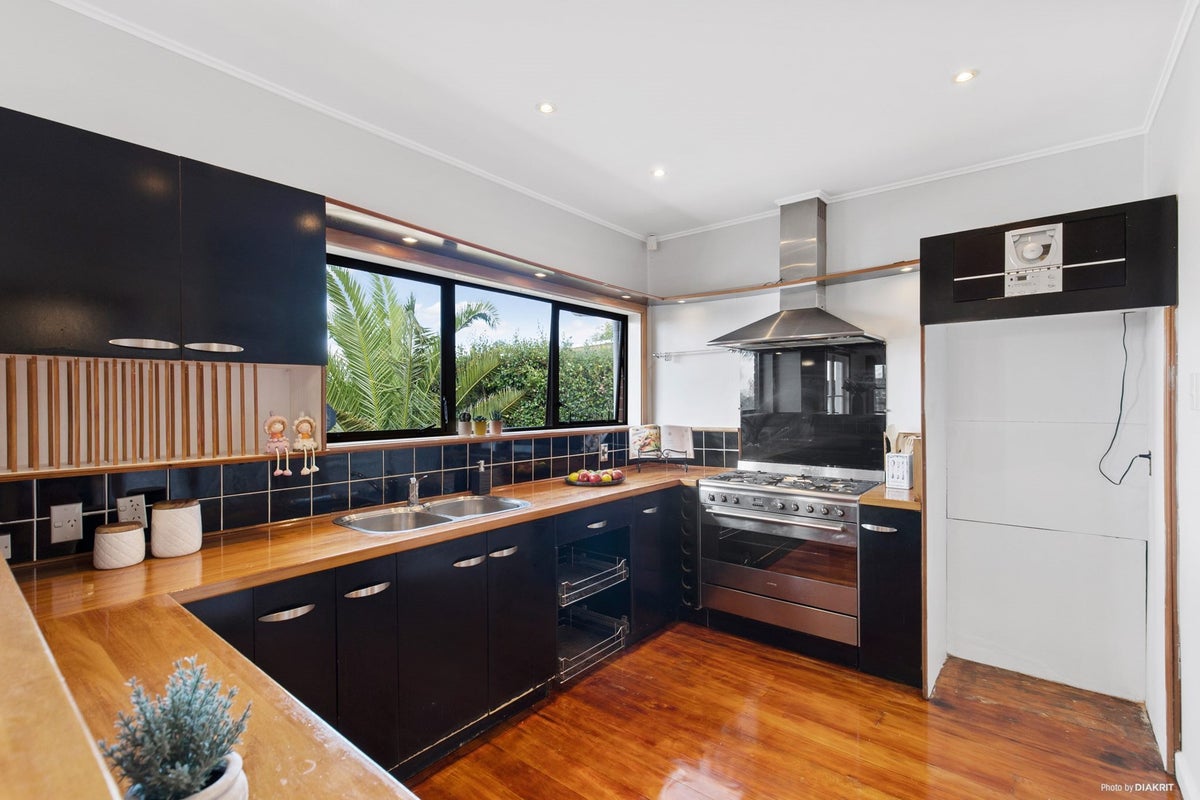 11 Kelsey Crescent, Hillsborough, Auckland - Carousel 2