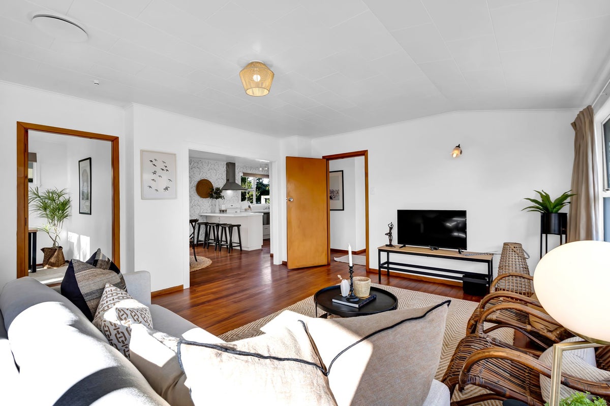 279 Carrington Street, Vogeltown, New Plymouth - Carousel 2