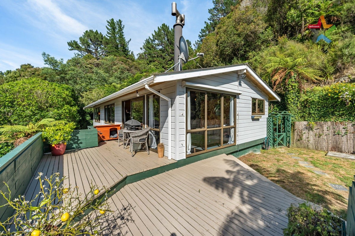 30 Korau Grove, Stokes Valley, Lower Hutt - Carousel 2