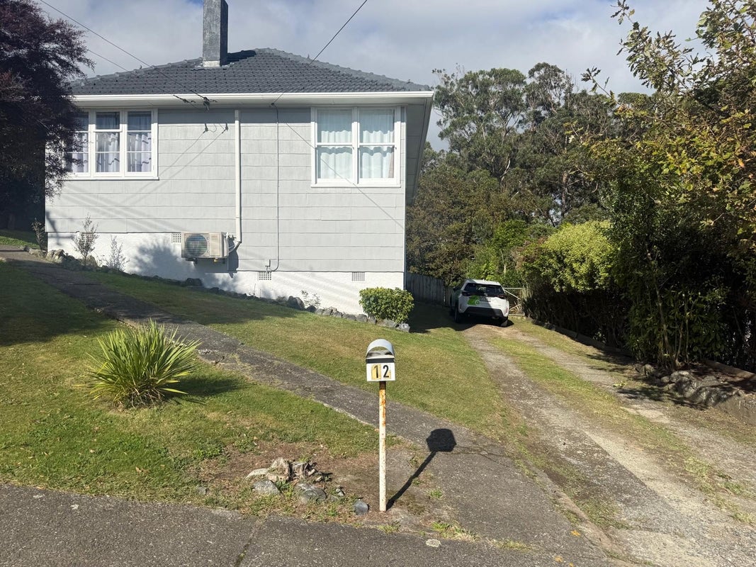 12 Gear Terrace, Ranui, Porirua - Carousel 1