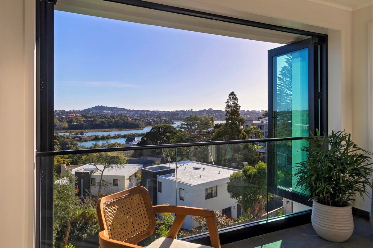 3/15 Ngaio Street, Orakei, Auckland - Carousel 2