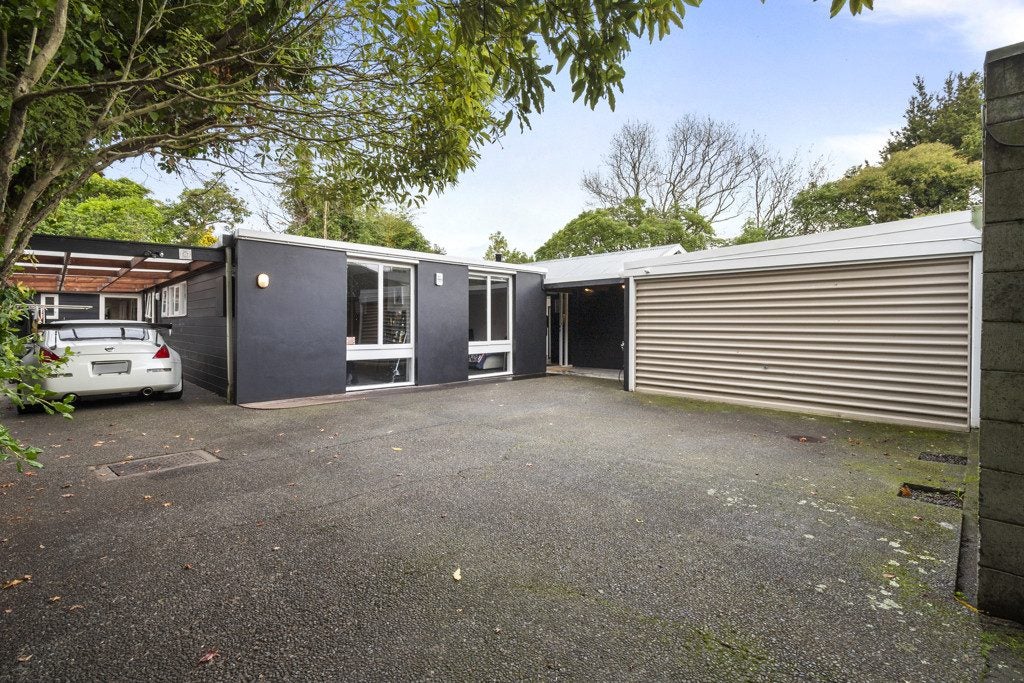 28 Moerangi Street, West End, Palmerston North - Carousel 37