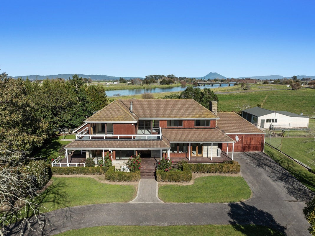 9 Moore Road, Thornton, Whakatane - Carousel 2