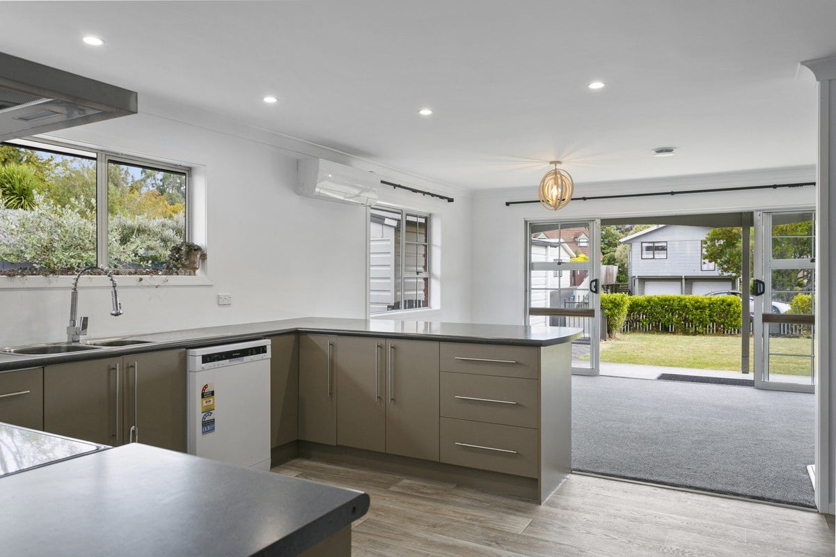 22 Macdonell Street, Hilltop, Taupo - Carousel 2