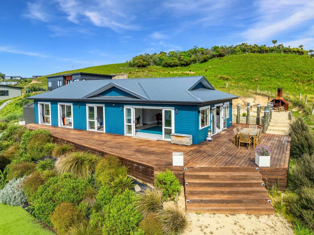 13 Otaraia Road, RIVERSDALE BEACH, MASTERTON - Carousel 1