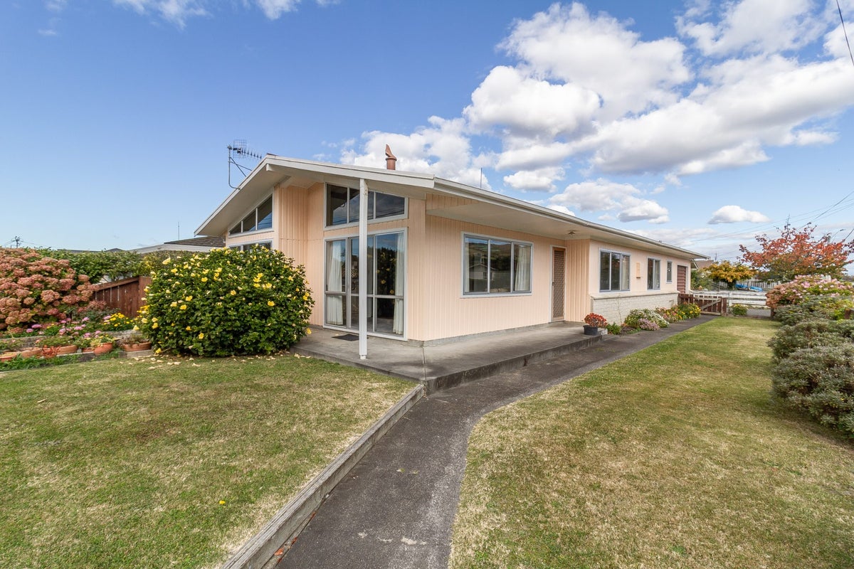 66A Puketapu Road, Taradale, Napier - Carousel 1