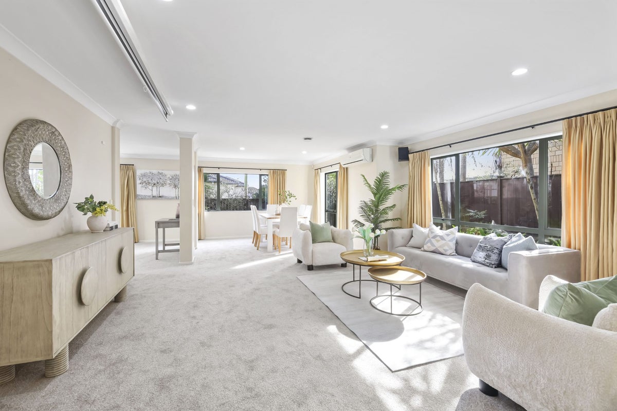 22 Stonebrooke Lane, Flat Bush, Manukau City, Auckland - Carousel 1