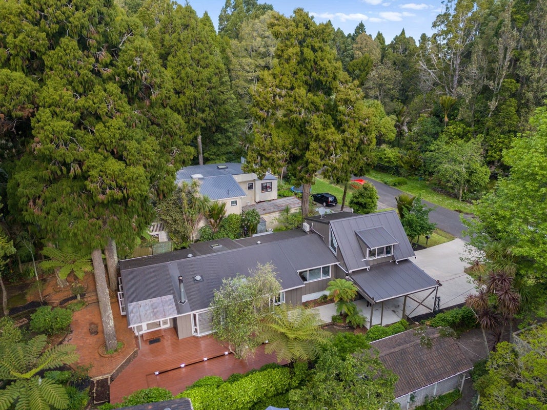 74 Waima Crescent, Titirangi, Auckland - Carousel 2