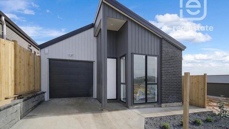 45 Horokaka Street, Massey, Auckland - Carousel 1