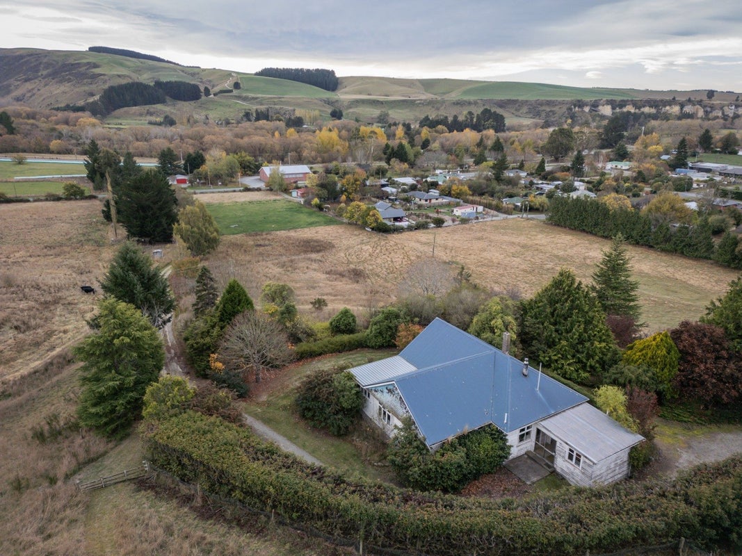 21 Elizabeth Street, Kensington, Whangarei - Carousel 1