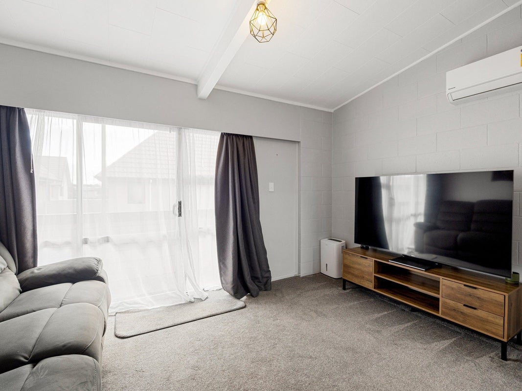 8/259 Ulster Street, Whitiora, Hamilton - Carousel 2
