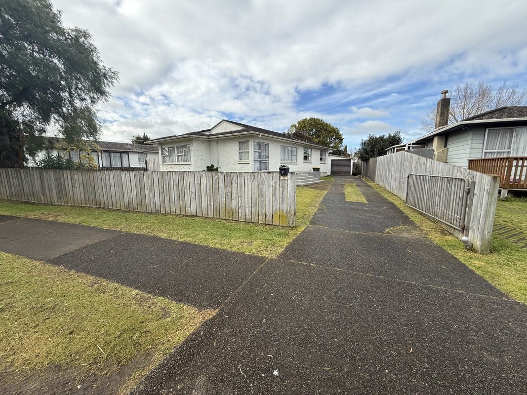 7 Aarts Avenue, Manurewa, Auckland - Carousel 1