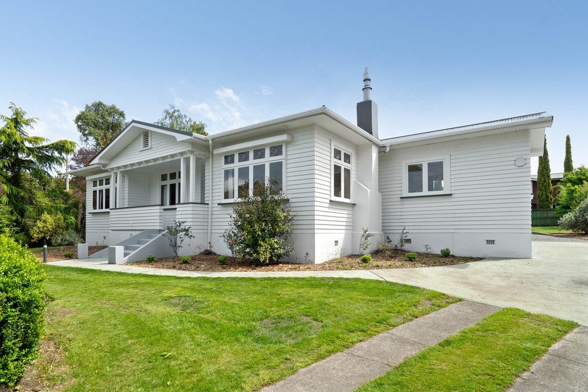 7 Queen Alexandra Street, Lansdowne, Masterton - Carousel 1