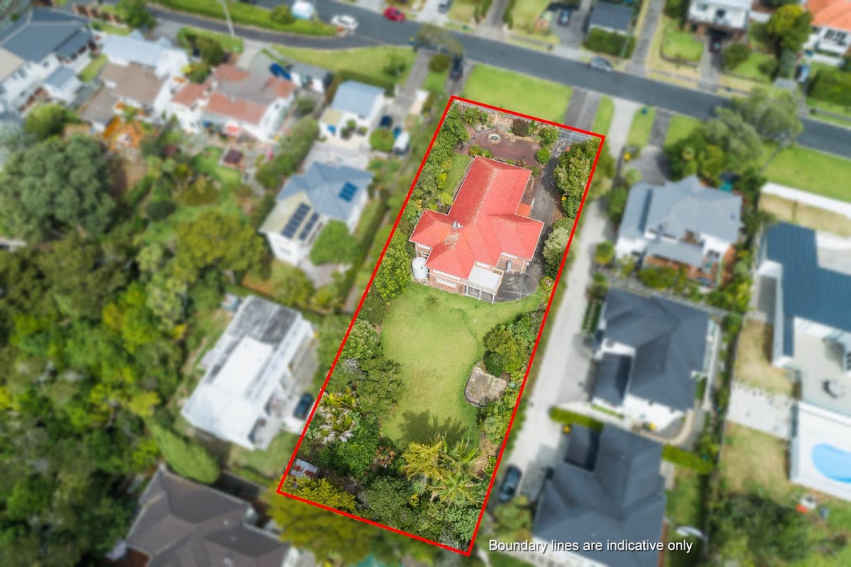 9 Bank Street, Hillcrest, Auckland - Carousel 1