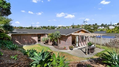 12D Relko Crescent, Torbay, Auckland - Carousel 1