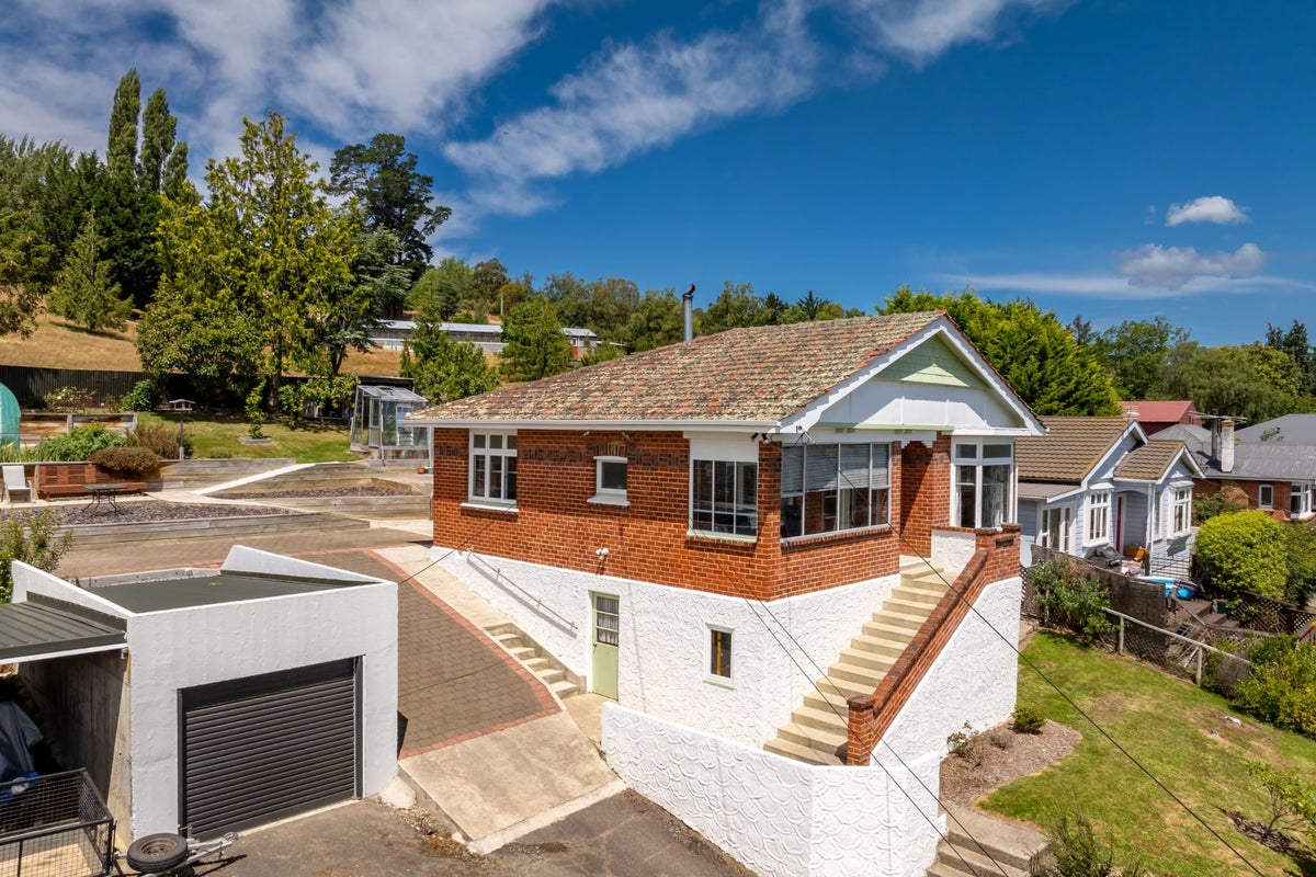 16 Braeside, Kinmont Park, Mosgiel - Carousel 1