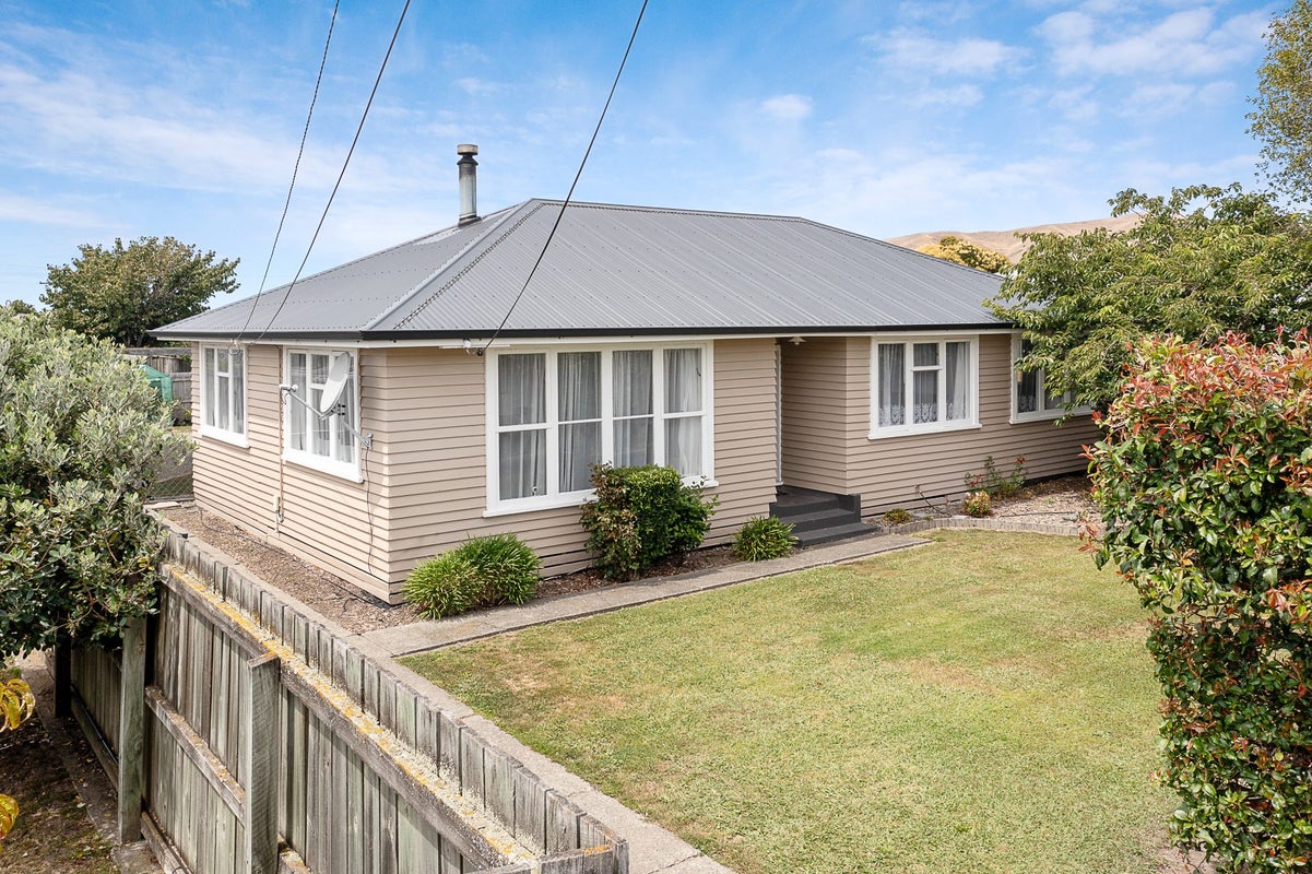 5 Gill Crescent, Redwoodtown, Blenheim - Carousel 1