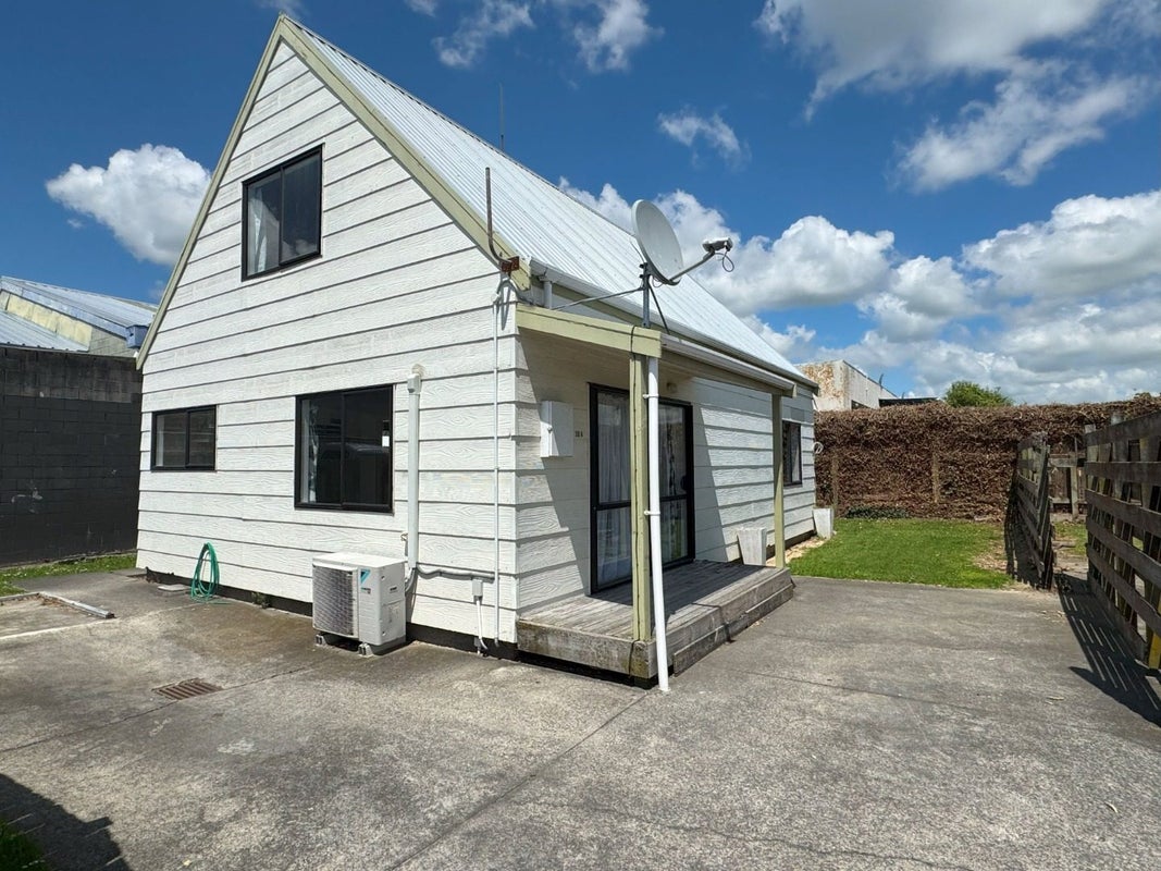 30 Ngata Street, Palmerston North, Palmerston North - Carousel 1