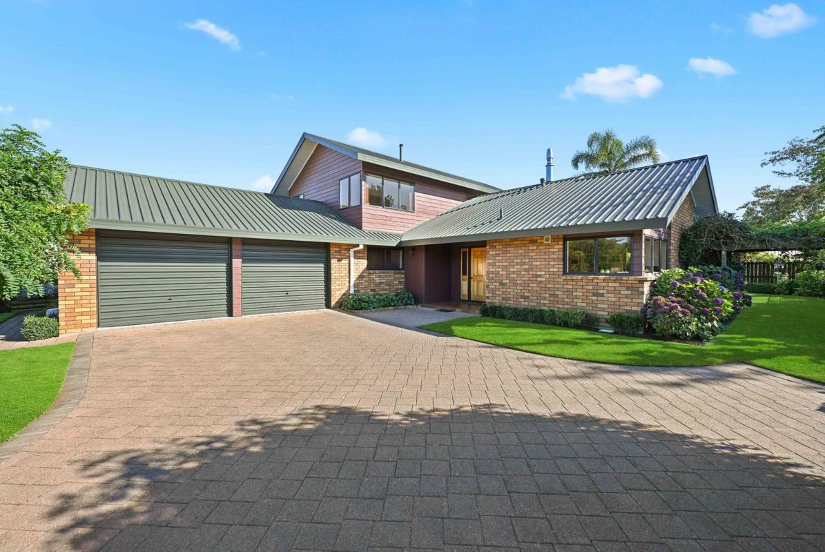78 Sunnyhills Avenue, Glenview, Hamilton - Carousel 2